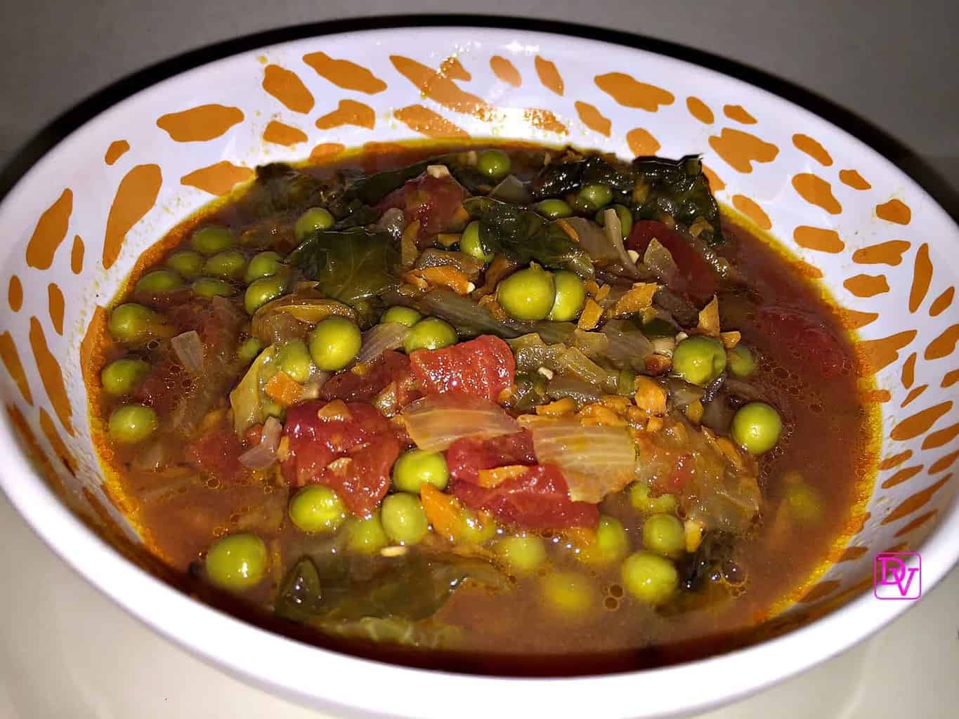 rustic, rustic italian soup, rustic italian tomato soup, cannellini beans, escarole, garlic, broth, pancetta, onions, food blogger, recipe, recipes, food blogger, dana vento food blogger, homemade, homemade by dana, authentic italian, traditional italian, soup, soups, tomato, diced tomato, bread, peas, cooking, dutch oven, calphalon, 5 qt dutch oven, ad