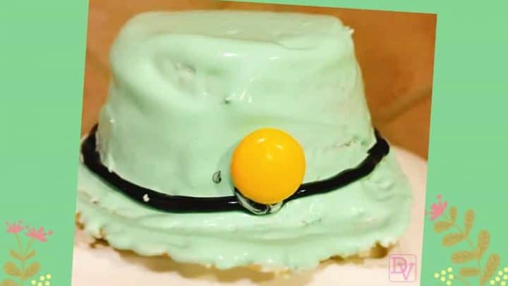 leprechaun hat cake