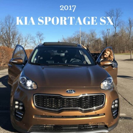 KIA Sportage SX with Dana in the Door
