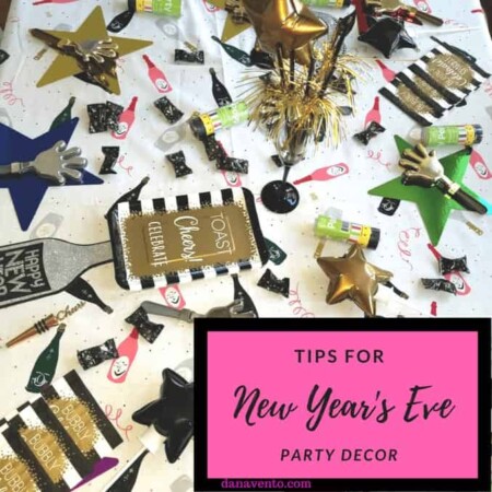 New Year's Eve, New Year's Eve Simple Decor, Decorate, Holidays, DIY, Oriental Trading Company, Tips, Tricks, DIY, Poppers, Napkins, Paper Plates, Tablecloth, Clappers, Balloons, fast, easy, shiny, new year, new party, party, celebration, occasion, champagne, kids, family, friends, Tips For New Year's Eve Party Decor