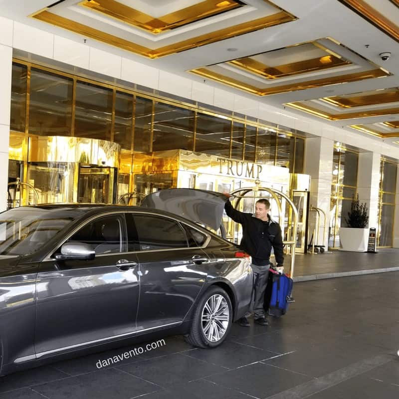 valet service at the luxury Vegas Hotel 