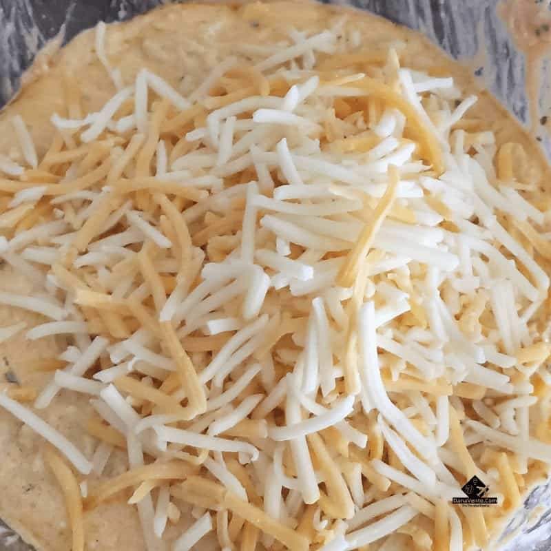 Instant Pot Buffalo Chicken Dip, chicken, hot sauce, dip, spicy, parties, celebrations, dipping, chips, crackers, bread, football, hockey, baseball, get together's, holidays, diy, easy, fast, instant pot recipe, easy to do, snack time, dig in, cheesy, meat, hot and spicy, cream cheese, fast to make, ready in minutes