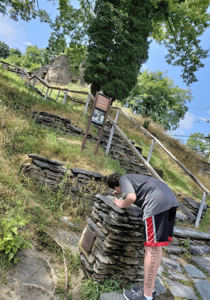 Harper's Ferry, West Virginia, History, Outdoors, Hiking, Shopping, Adventure, Antiques, white water rafting, Best Of Harper's Ferry West Virginia, USA Travel, WV, Town, Visitor, Travelers, Destinations, Historical Destinations, John Brown, Tourism, Where To Travel, What To Do, Where TO Stay, Light Horse Inn, Bed and Breakfast, Best of the Best, Why, Family, One Day Trips, Day Tripping, Weekend Tripping, Water, hot, spring, summer, winter, fall, 225 years old, a piece of history, culture, Churches, Ruins, Boats, , St Johsn Ruins, St Peter's Catholic Church, Jefferson's Rock, Appalachian Trail, Merriwether Lewis Replica Boat, Potomac River, Shenandoah River, Trains, Inns, Armory Site Buildings, 