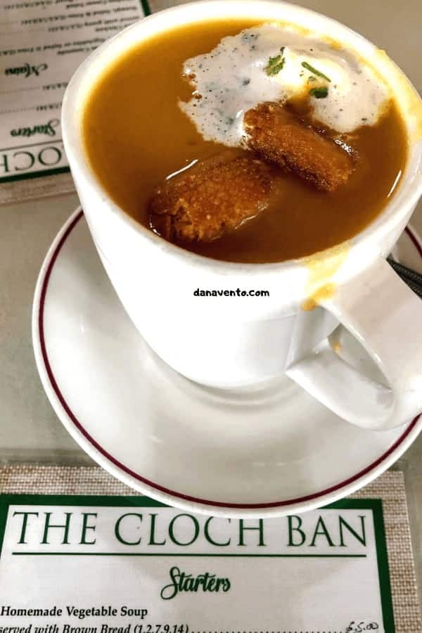 Soup with brown bread - Cloch ban Pub 