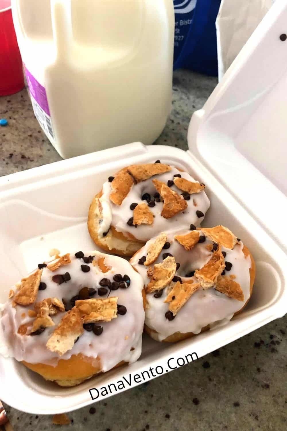 cannoli donuts