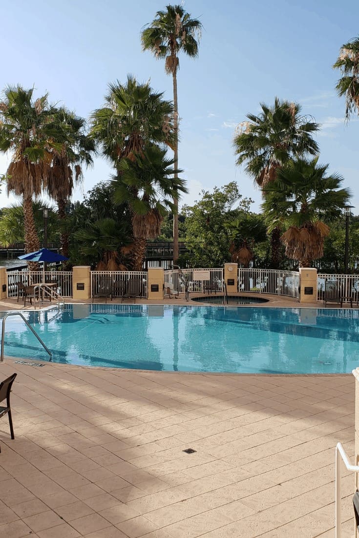 Upscale Hotel in St. Petersburg located in Carillon Nature Reserve, Carillon, St. Petersburg, Travel, Florida, Around Florida, Close to Tampa, AIrport,Tampa Airport, Shuttle, Driver, HSN, near HSN, where to go, what to do, walking, eating, room, executive suite, Hilton, Conceirge Suite, Luna, Boardwalk, outdoors, indoors, pool, lounge, front desk, large room, large sitting area, luxury, upscale, cool, refreshing, thinsg to do, close to everything