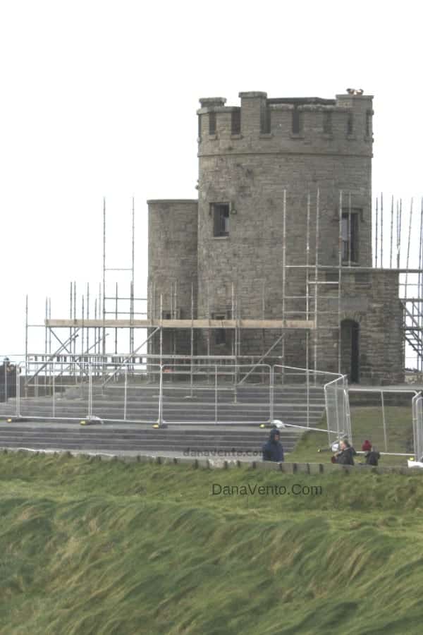 O'briens Tower Cliffs of Moher 