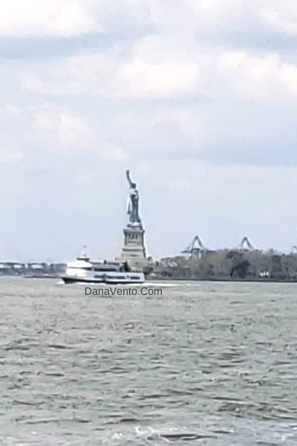 New York, Lower East Manhattan, Manhattan, Around Manhattan, Brooklyn Bridge, Chinatown, Little Italy, Food, Drinks, Walking, Touring, Shopping, Holland Tunnel, SoHo, Tribecca, Hudson River, Statue of Liberty, Pictures, 9-11 Memorial, Parks, people, Tourism, USA Travel, walking tour, drivingtour, private dirver, Uber, LYFT, Cars, Jeep, Truck, Parking, what to see and do in Manhattan, USA Travel Photos, Girl Travel, Weekend Getaway, In the City, On The water, Ferry, cars, vehicles,