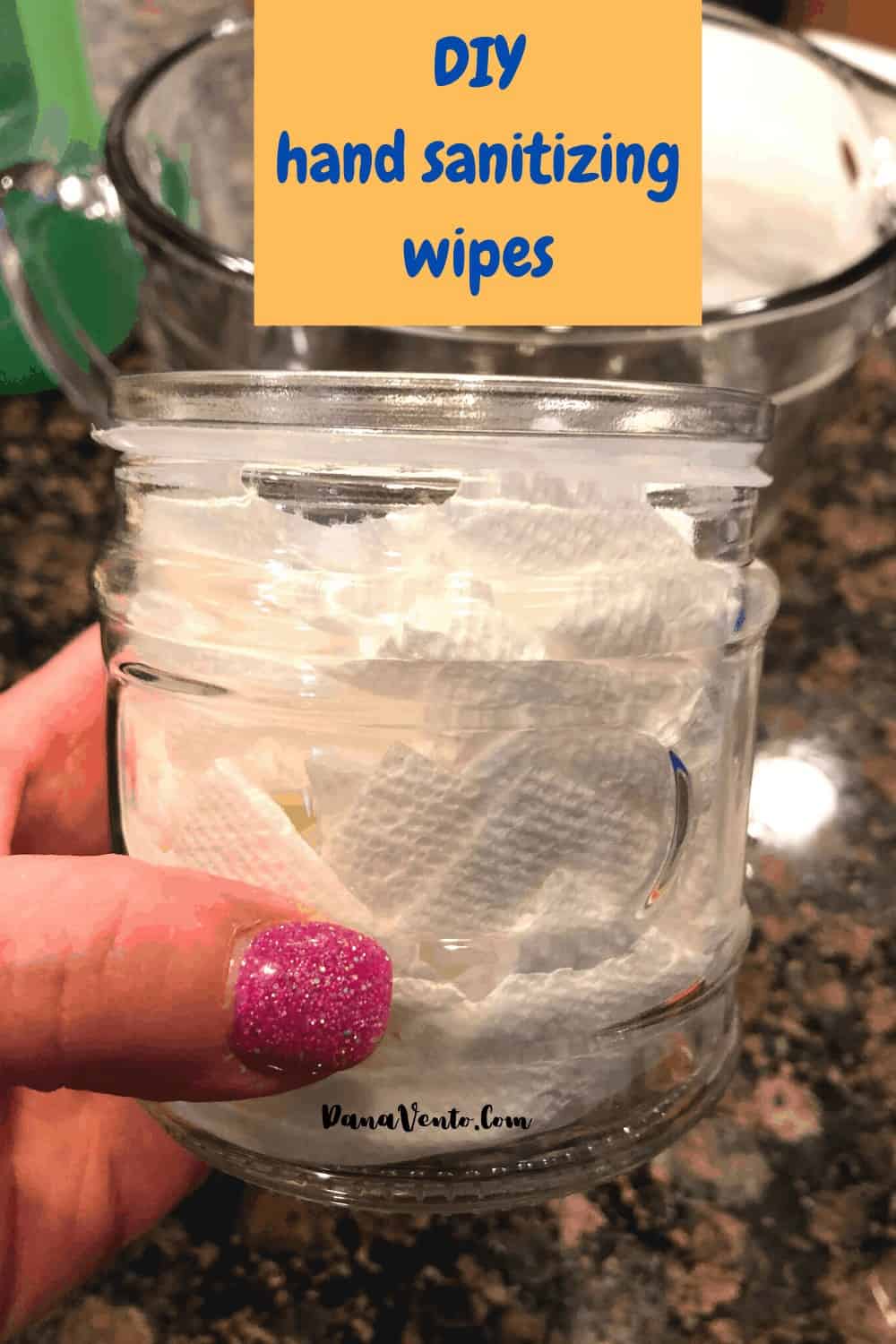 dry wipes in jar