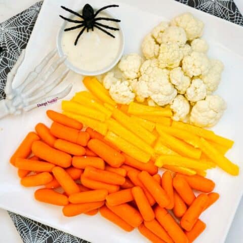 Halloween Candy Corn Veggie Tray With Spider Dip 2