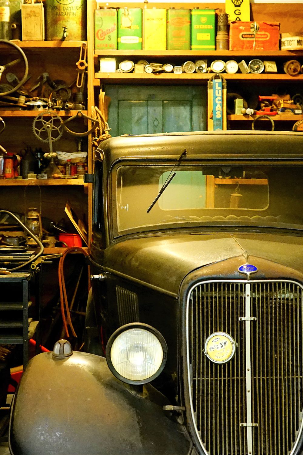 Easily Organize The Mess In Your Garage With 5 Easy Tips 1 1