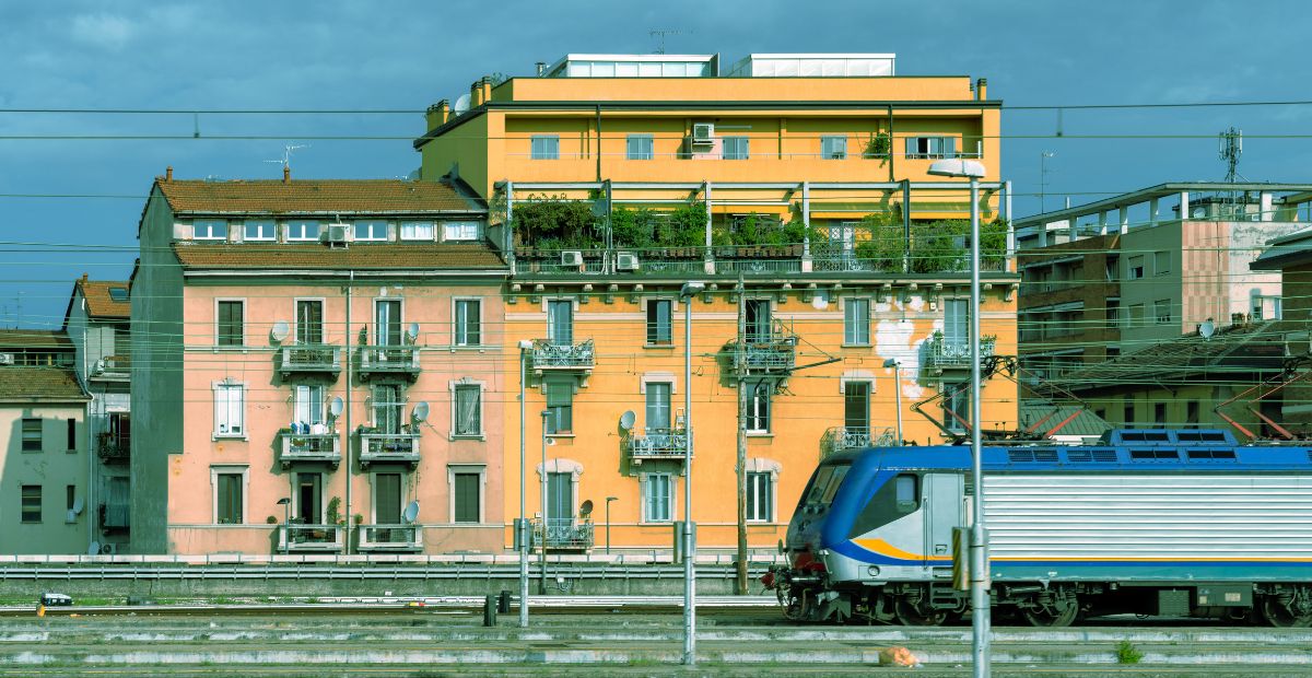 Milan Travel by train In Italy